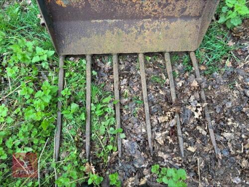 3' DUNG FORK (S/R)
