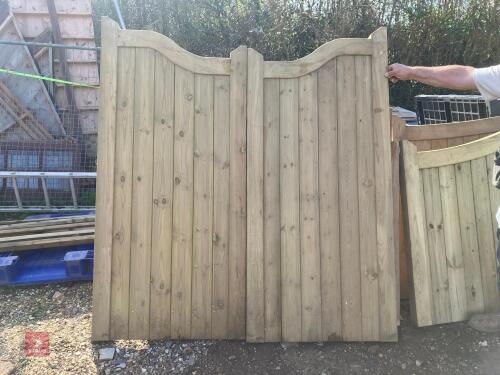 PAIR OF TANALISED DRIVEWAY GATES (3)