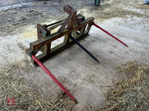 MANITOU TRIPLE BALE SPIKE