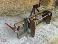 MANITOU TRIPLE BALE SPIKE - 5