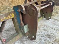 MANITOU TRIPLE BALE SPIKE - 7
