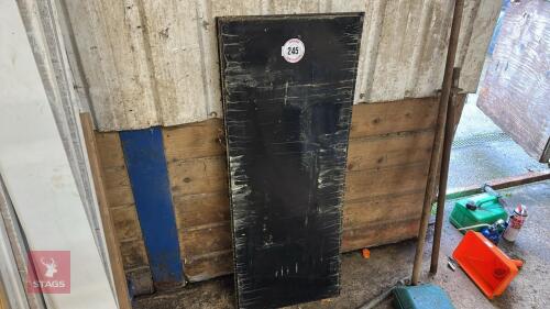 10 PLASTIC CHICK BOARDS