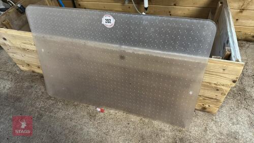 ANTI-MARKING MATS