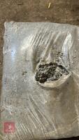 2 JEWSON BAGS OF AGGREGATE - 4