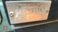 JAMIE OLIVER GAS BBQ - 4