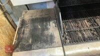 JAMIE OLIVER GAS BBQ - 10
