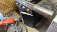 JAMIE OLIVER GAS BBQ - 16