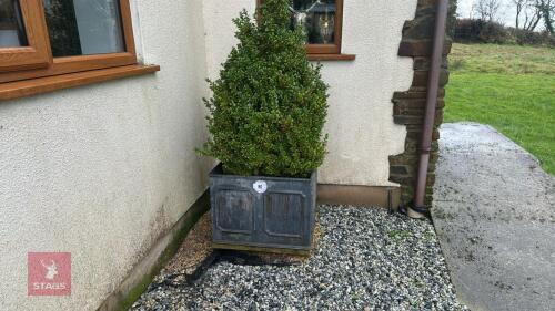 PAIR OF 2' LEAD PLANTERS