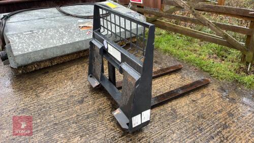 BOBCAT SKIDSTEER PALLET FORKS