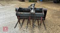 BOBCAT 1.2M DUNG GRAB - 2