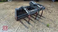 BOBCAT 1.2M DUNG GRAB - 3