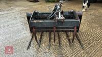 BOBCAT 1.2M DUNG GRAB - 10
