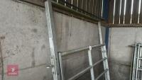 IAE 5' CATTLE HANDLING ACCESS GATE - 15