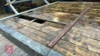 21' TWIN AXLE GALVANISED BALE TRAILER - 18