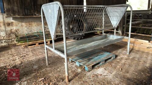 FREESTANDING 8' GALVANISED HAY RACK
