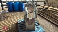 GALVANISED IAE CALF CRATE - 4