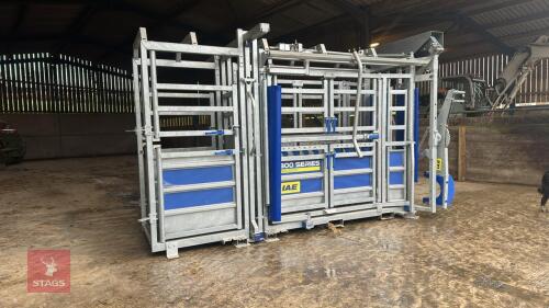 IAE 800 SERIES SQUEEZE CRUSH