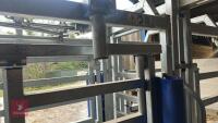 IAE 800 SERIES SQUEEZE CRUSH - 16