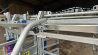 IAE 800 SERIES SQUEEZE CRUSH - 32