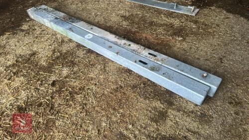 2.1M LATCHING POSTS