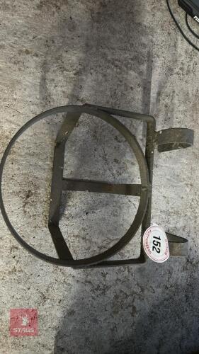 METAL HOOK-OVER BUCKET HOLDER