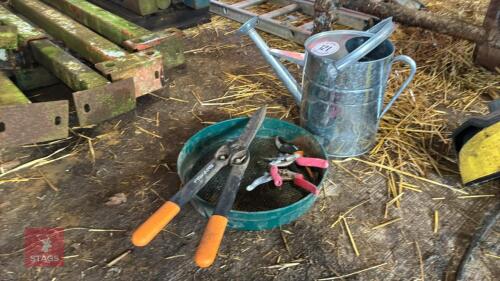 PRUNERS, SIEVE & WATERING CAN