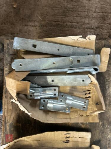2 BOXES OF NEW GALVANISED GATE HANGERS