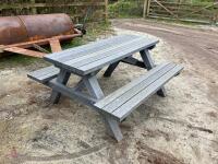 RECYCLED PLASTIC PICNIC BENCH