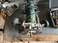 BOSCH POF 500A ROUTER AND BITS - 5