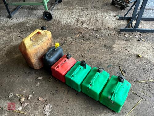 6 PLASTIC FUEL CANS