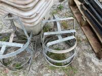 TRIANGLE BUCKETS & ROUND BUCKET HOLDERS - 3