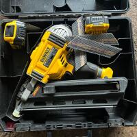 DEWALT 18V BATTERY NAIL GUN - 3
