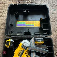 DEWALT 18V BATTERY NAIL GUN - 9