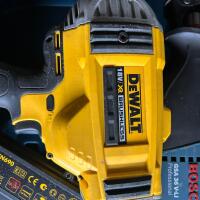 DEWALT 18V BATTERY NAIL GUN - 10