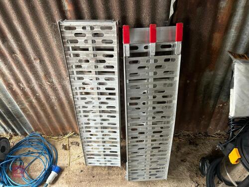 PAIR OF AI FOLDING RAMPS