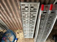 PAIR OF AI FOLDING RAMPS - 4