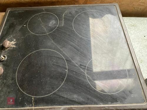 2 ELECTRIC HOBS