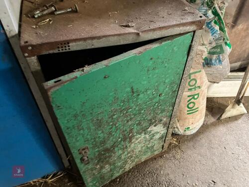 SMALL SHED CABINET (23)