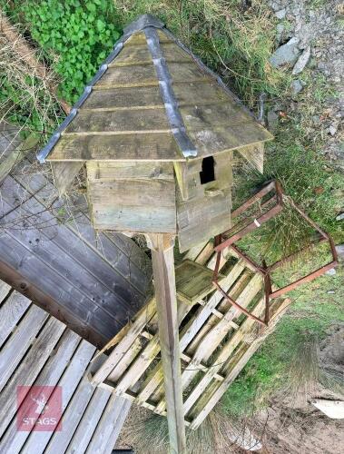 HANDMADE BIRD FEEDER/HOUSE