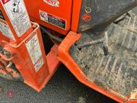 KUBOTA B2100 4WD COMPACT TRACTOR - 9