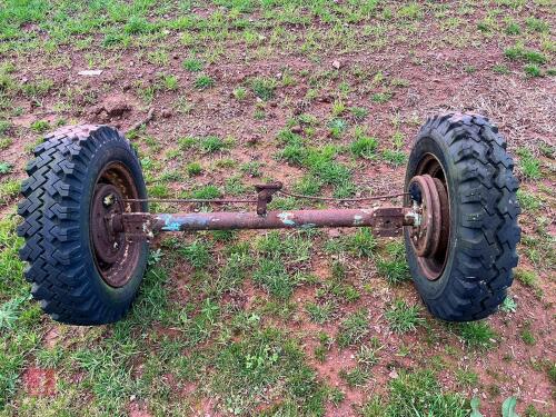 LANDROVER TRAILER AXLE & WHEELS (S/R)