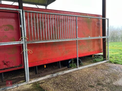 4 GALVANISED FRAMED STABLES