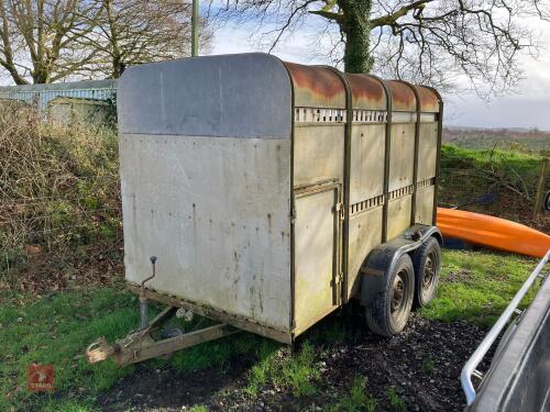 10' LIVESTOCK TRAILER