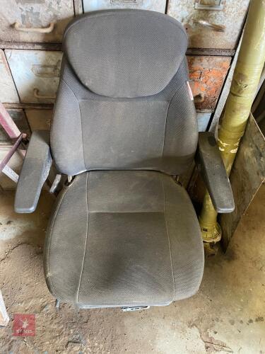 TRACTOR SEAT