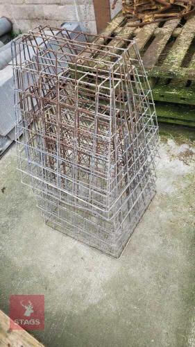6 SHEEP HURDLE HAY RACKS