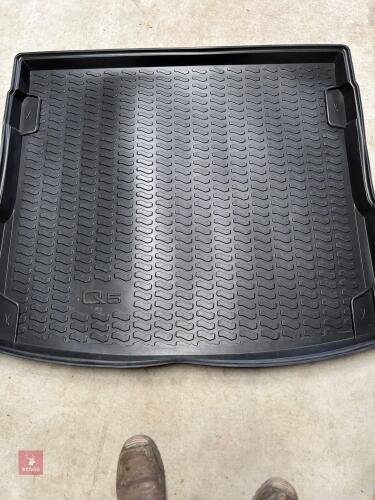 Q5 BOOT LINER