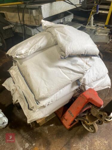 20 BAGS OF GRANULES FOR OIL SPILL KIT