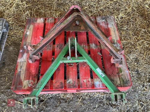 3 MIXED A-FRAMES