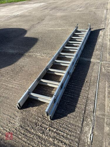 ALUMINIUM EXTENDING LADDER