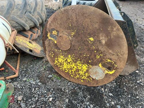 FRONT & BACK JOHN DEERE WHEEL CENTRES